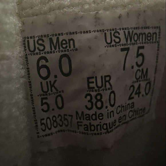 Vans sport, low Women's Maroon and Pink Sneakers NWT - Picture 12 of 12